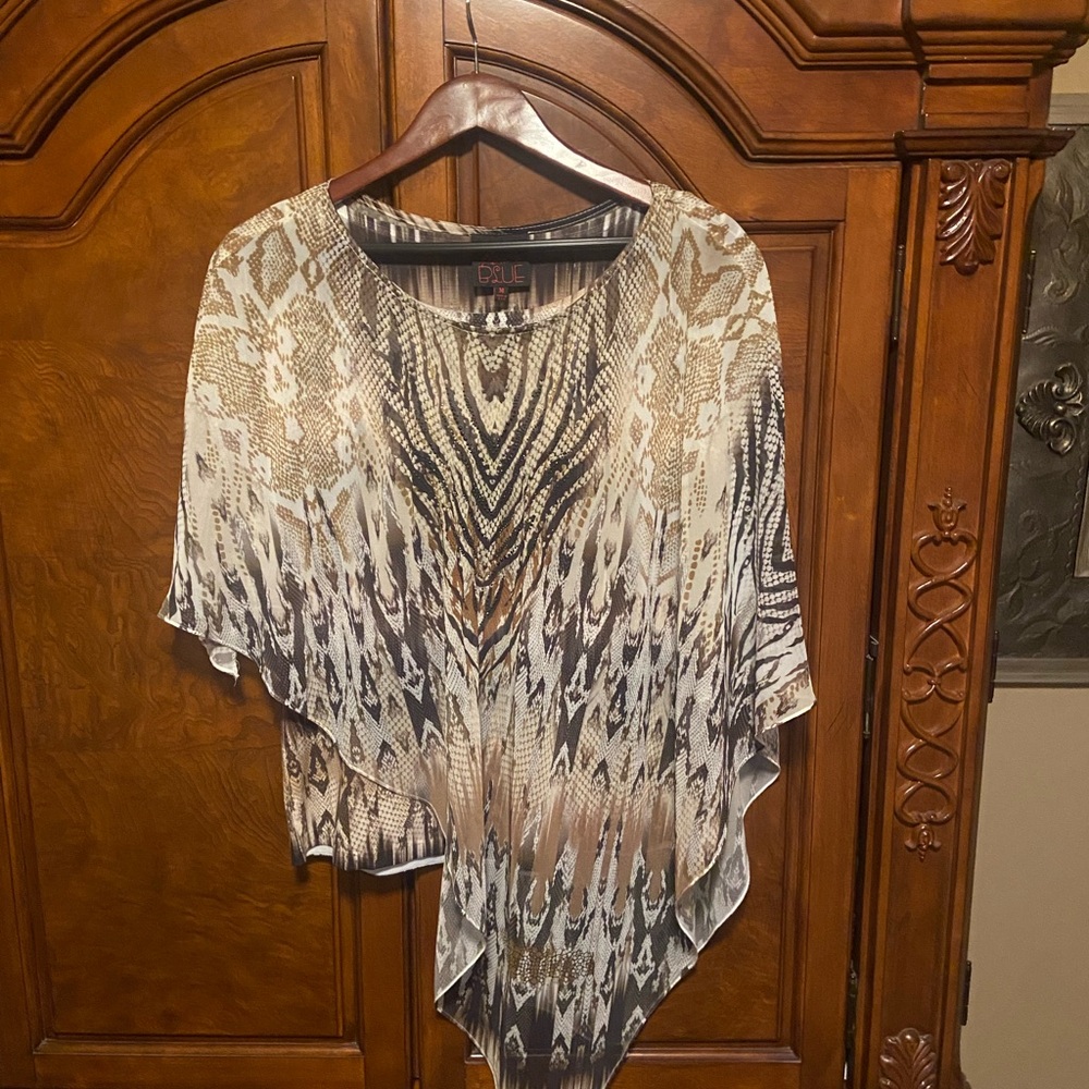 French Blue Animal Print Blouse Set
Size Medium